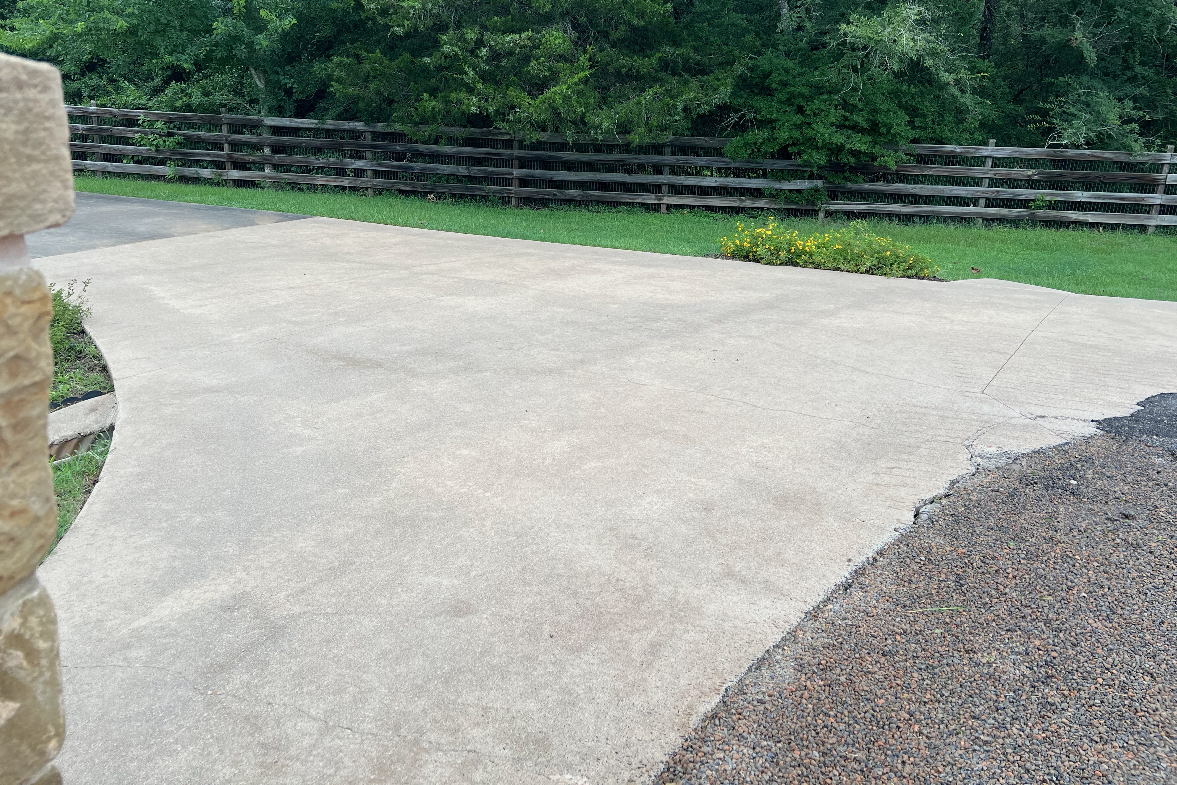 Amazing tar removal and driveway cleaning in College Station, TX