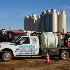 Expert-Cleaning-of-Oilfield-Equipment-near-Laredo-TX 0